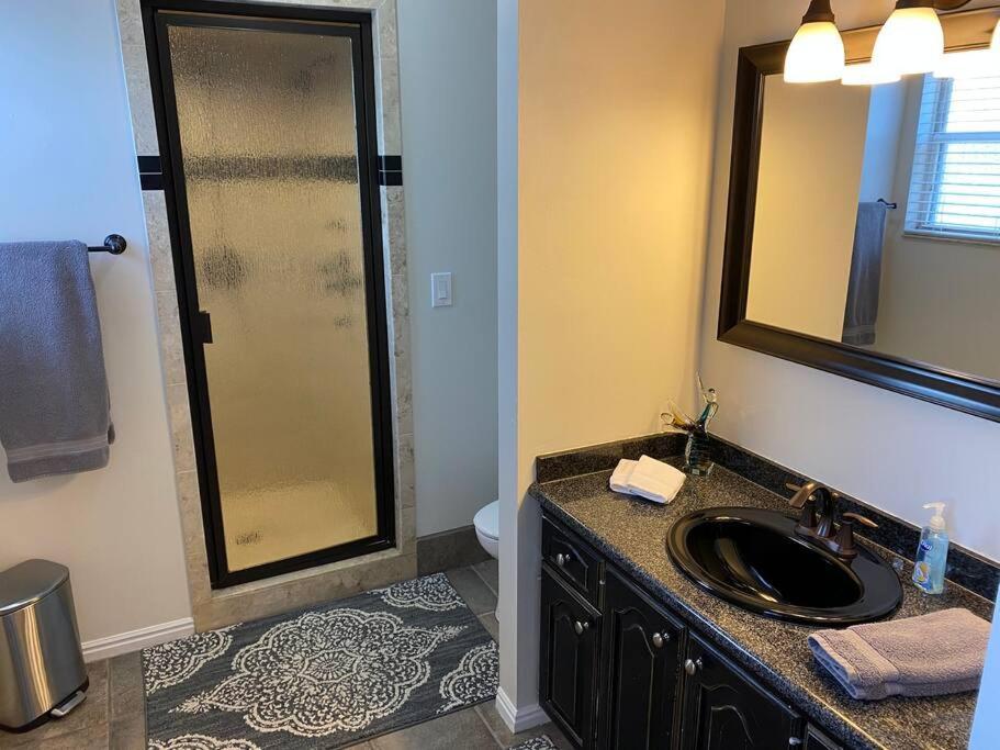 Wasatch Front Home With Pool Close To Everything! Мъри Екстериор снимка