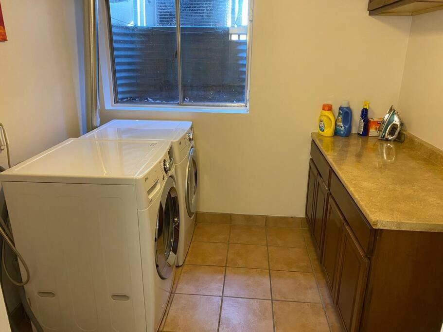 Wasatch Front Home With Pool Close To Everything! Мъри Екстериор снимка