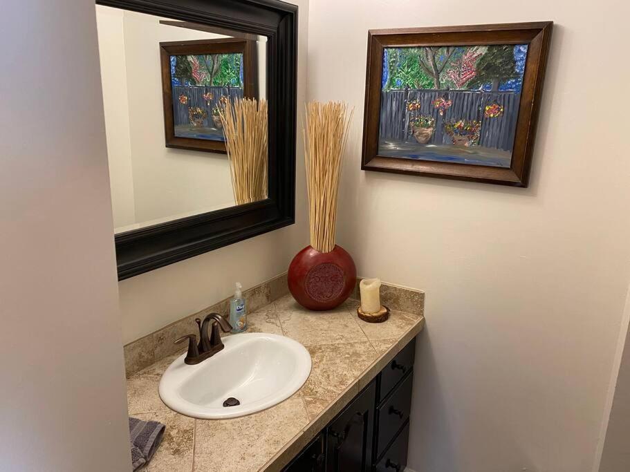 Wasatch Front Home With Pool Close To Everything! Мъри Екстериор снимка
